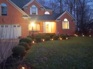102 Sandalwood Ln, Yorktown, VA 23693
