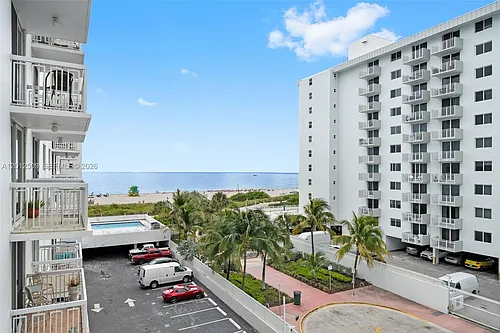 401 Ocean Dr Photo 1