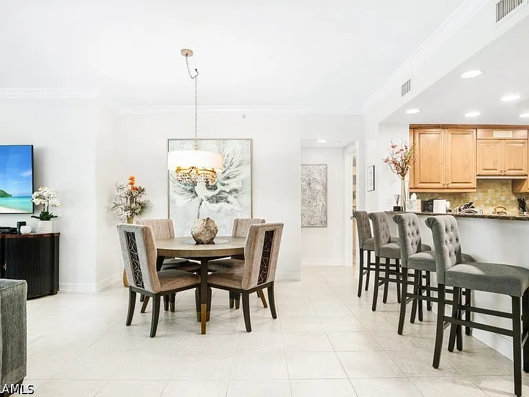 2728 Tiburon Blvd E #A-203 — Photo 5