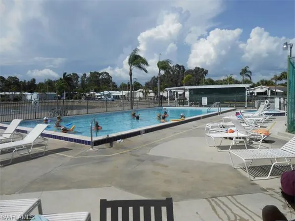 8523 Firwood Dr, Estero, FL 33928