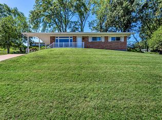 9534 Cody Dr, Saint Louis, MO 63132