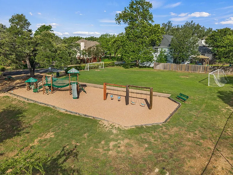 7016 Bending Oak Rd — Photo 39