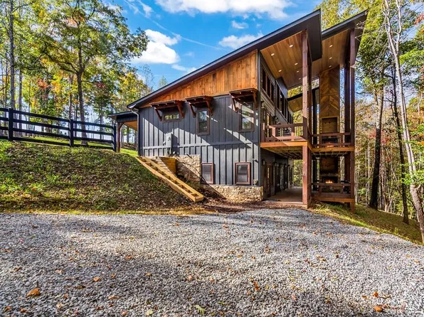 10 Bethel Church Rd, Mc Caysville, GA 30555