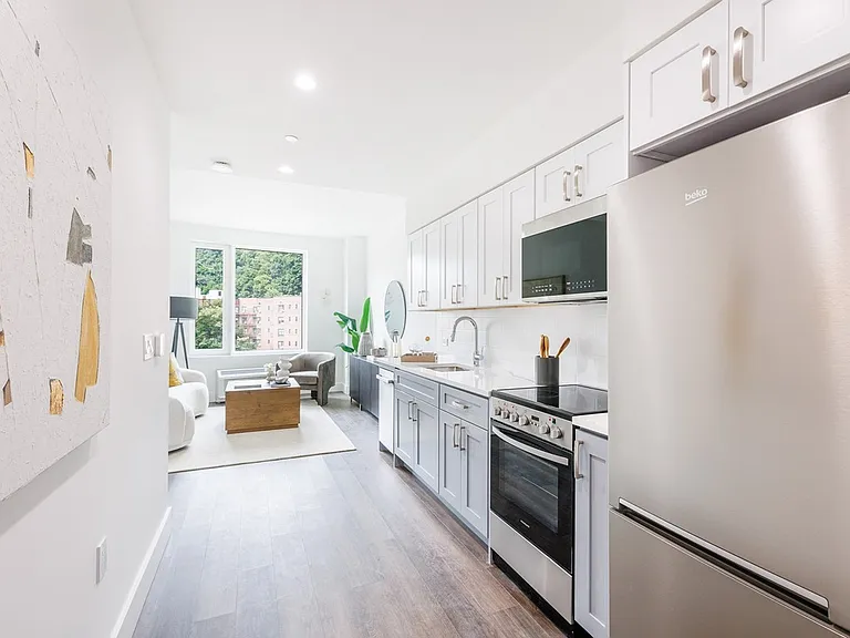 4568 Broadway #6H — Photo 5