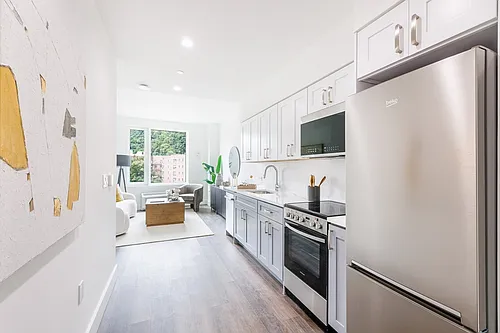 4568 Broadway Photo 1