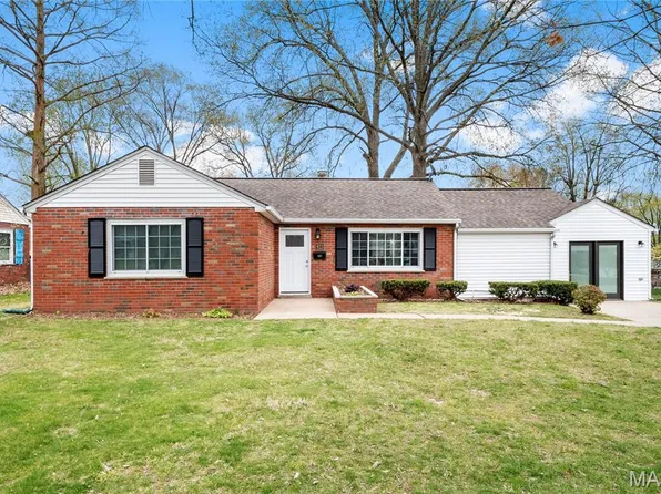 922 Moreland Dr, Belleville, IL 62223