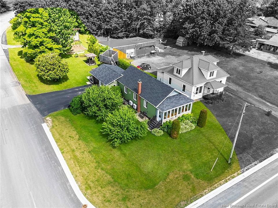 1st image of 336 Portage