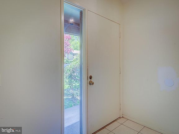 5th image of 2224 Wheelwright Ct