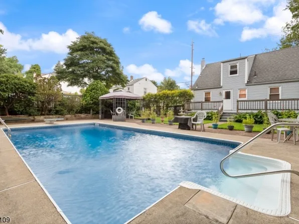 42 Overlook Ave, North Haledon Boro, NJ 07508