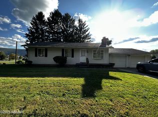 1215 Fairview Dr, Montoursville, PA 17754