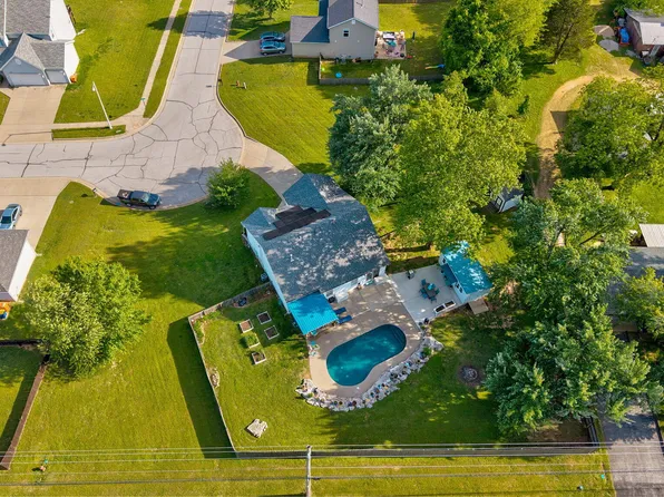 2253 W Drake Street, Springfield, MO 65810