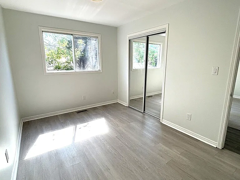 54 Bogart St — Photo 9