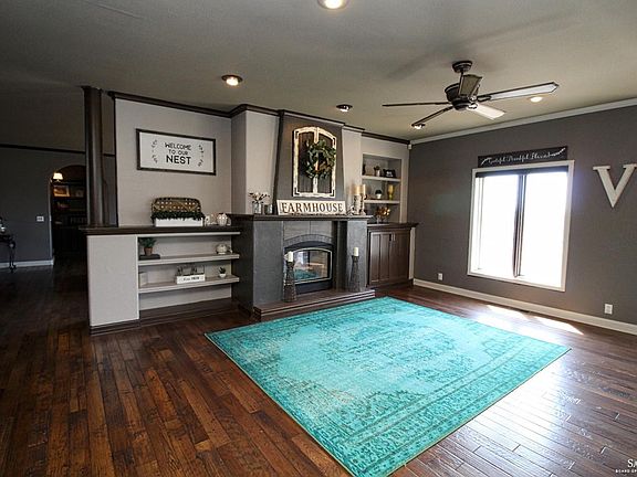 4th image of 1076 E Frisbie Way