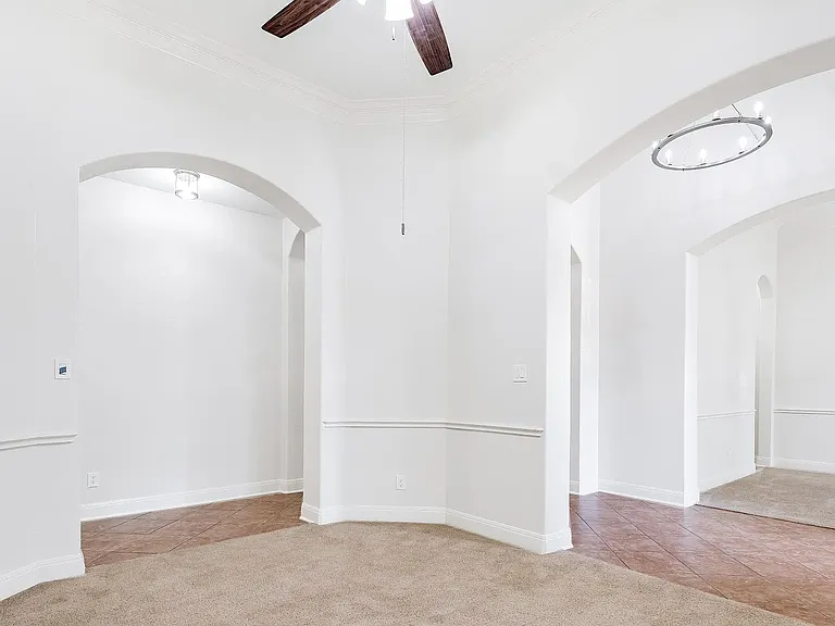 24711 Faraday — Photo 36