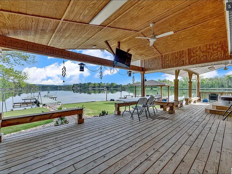 146 Shore Dr — Photo 10