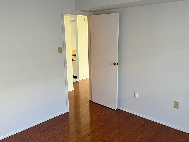 311 Society Pl — Photo 30