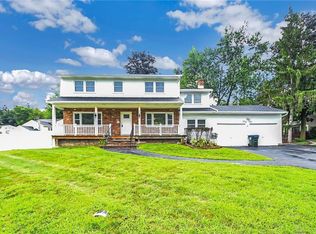 43 Merriewold Ln N, Monroe, NY 10950