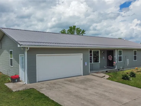 108 Clive St, Berryville, AR 72616