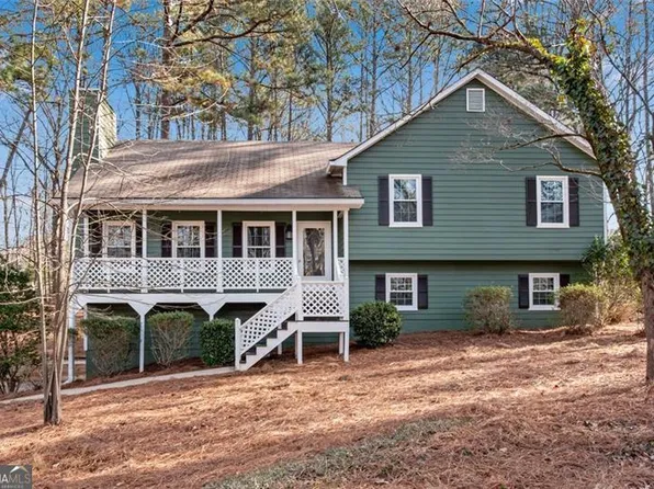 418 Walnut Dr, Woodstock, GA 30189