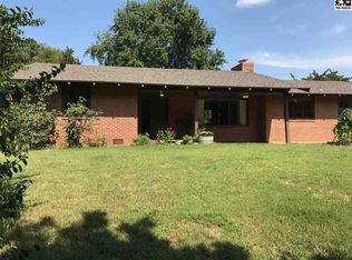 3015 Pine Hill Pl, Hutchinson, KS 67502