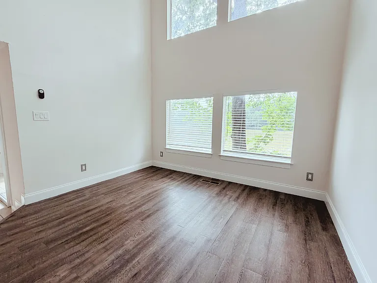 2814 Shellbark Rd — Photo 10
