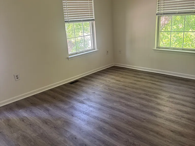 604 Stonebridge Blvd — Photo 8