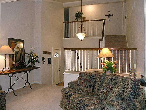 5th image of 634 Madison Ct
