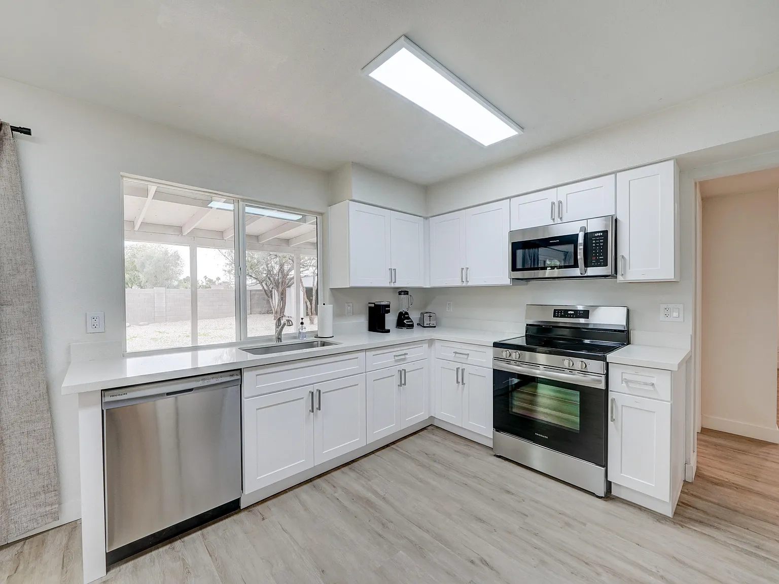 4 bed, 3.0 bath, 2048 sqft, $845 — Photo 4