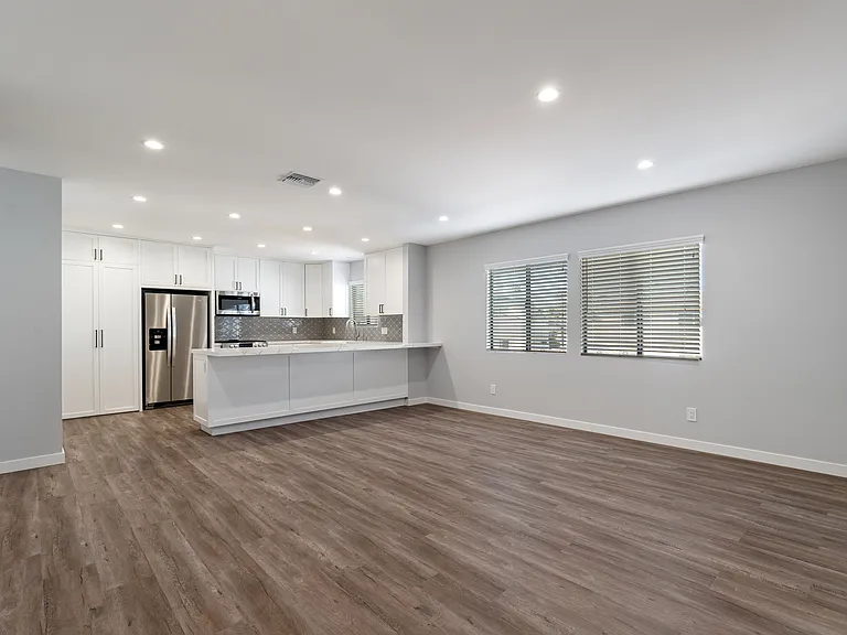 233 Calle Miramar #5 — Photo 5