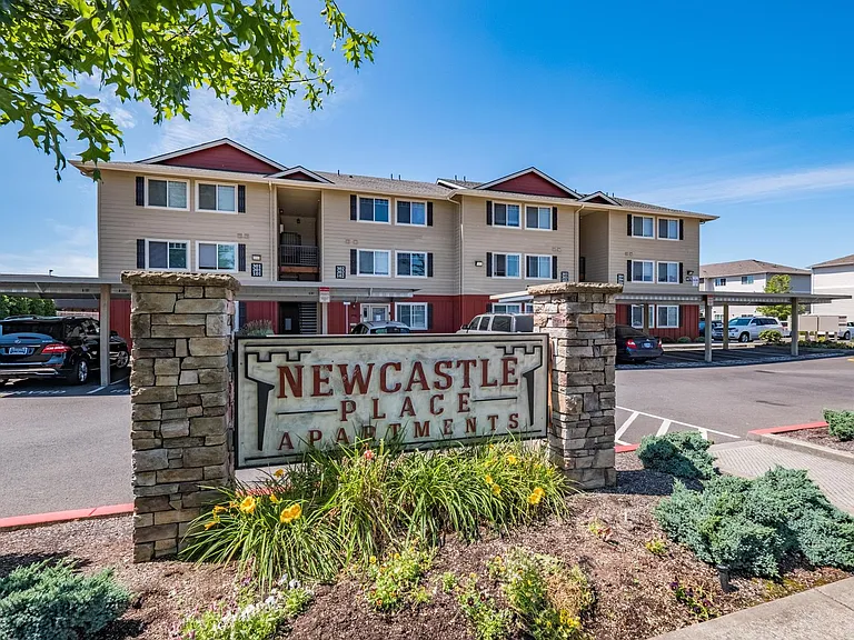 Newcastle Place Apartments — Photo 48