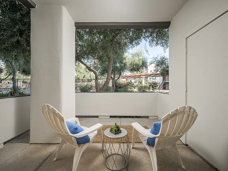 Restful patio space at Trevi Apartment Homes