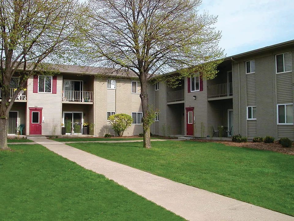 Allen Pointe Apartments