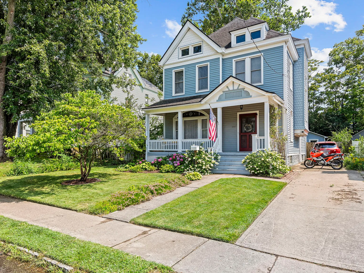 1937 Wayland Avenue - 1 — Photo 4