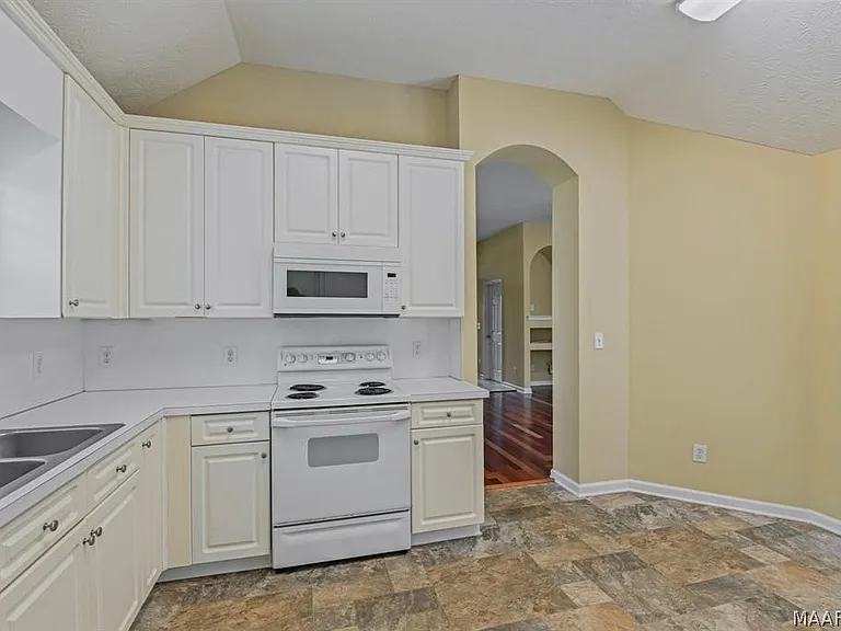 8990 Stoneridge Pl — Photo 11