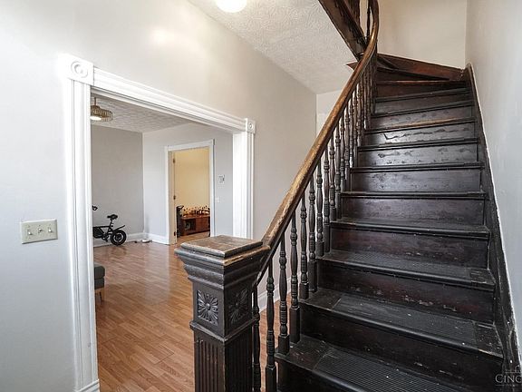 5th image of 217 Vine St