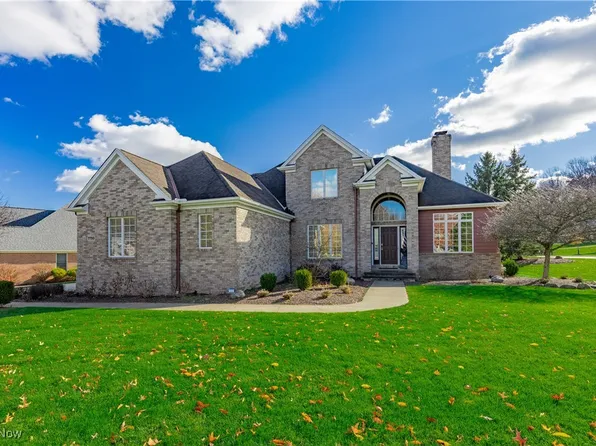 7790 Victoria Cir, Independence, OH 44131