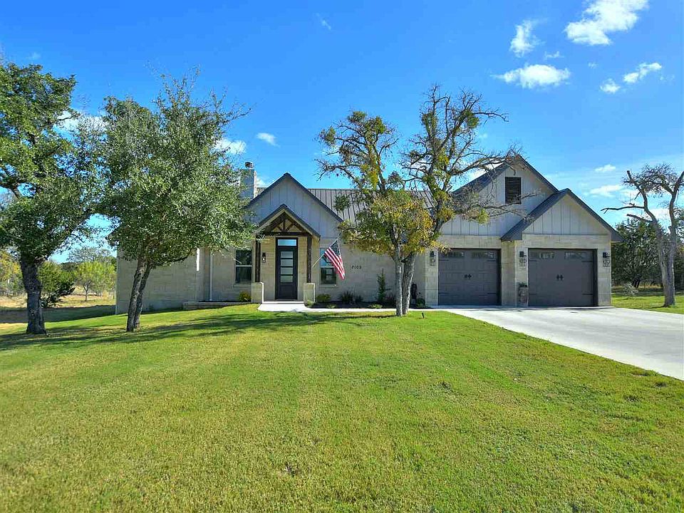 1st image of 3105 Park View Dr