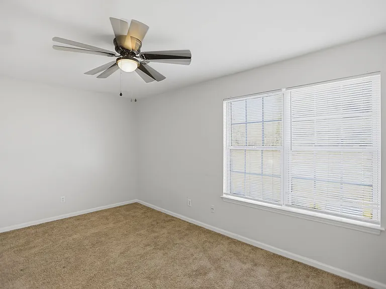 4040 Cedars Pkwy #E — Photo 7