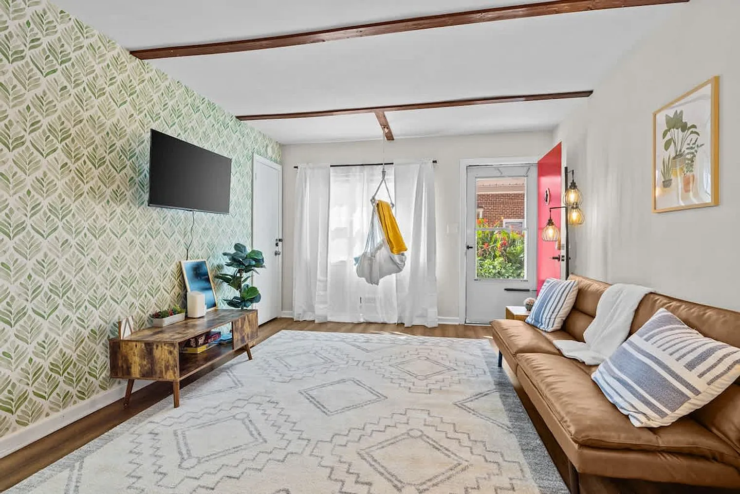 2 bed, 1.0 bath, $2,042 — Photo 1