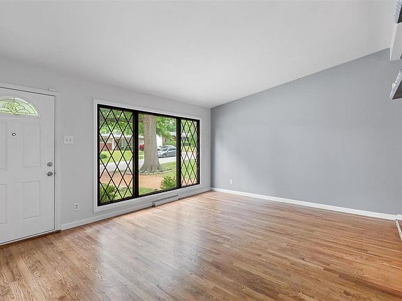 2nd image of 470 Saint Edward Ln