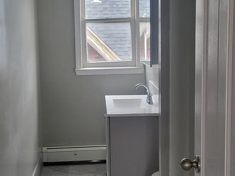 371 Congress Ave #3 — Photo 12