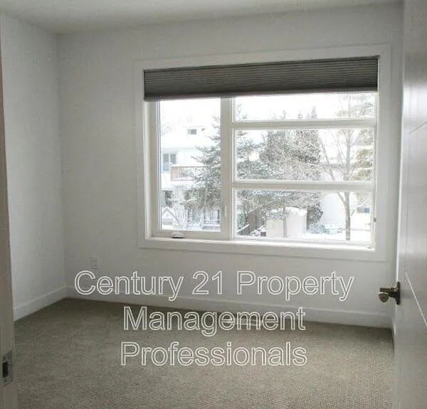 7427 106th St NW — Photo 21