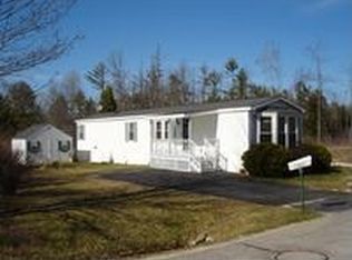 66 Patio Park Ln, Gorham, ME 04038