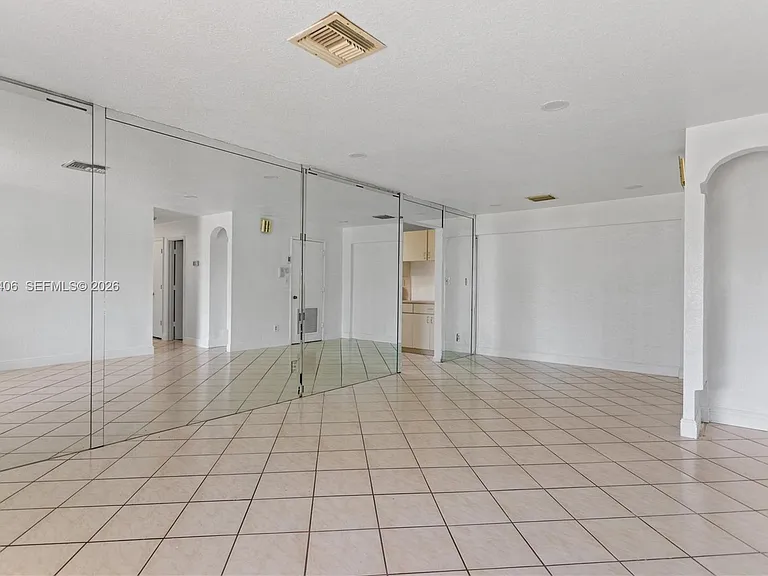 3521 NW 18th Pl — Photo 11