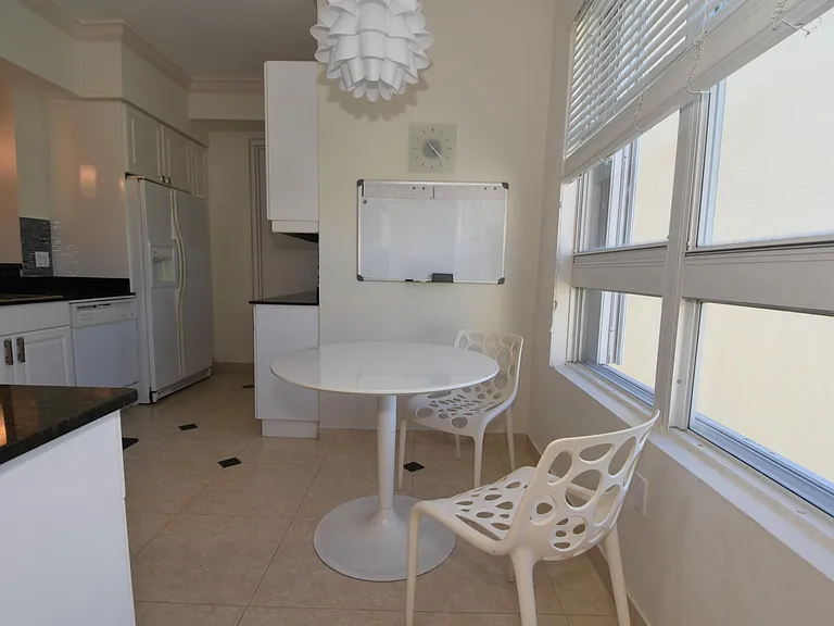 707 Crandon Blvd #Penthouse 8 — Photo 16