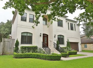 4709 Holt St, Bellaire, TX 77401