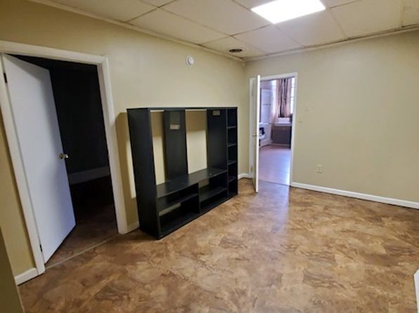 25 S Main St #3