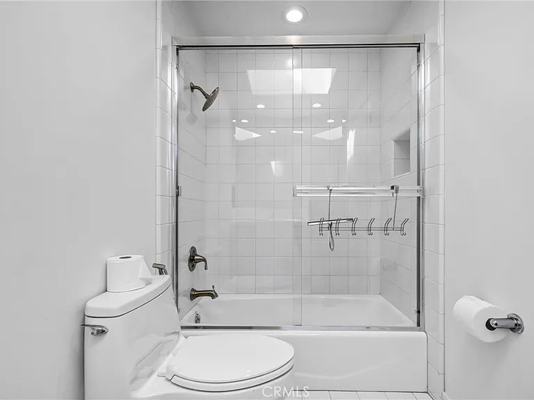 1326 Skyline Dr — Photo 36