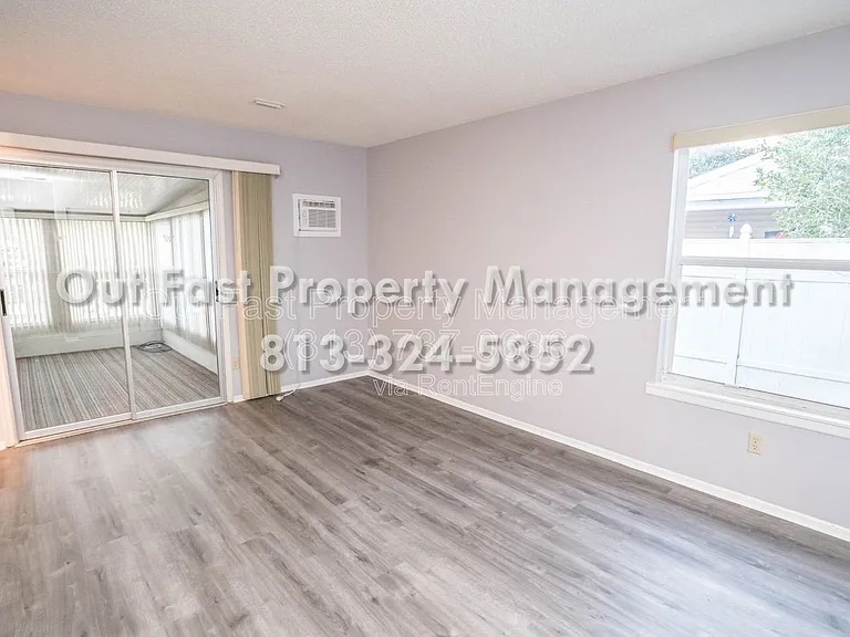 2764 Kavalier Dr — Photo 23