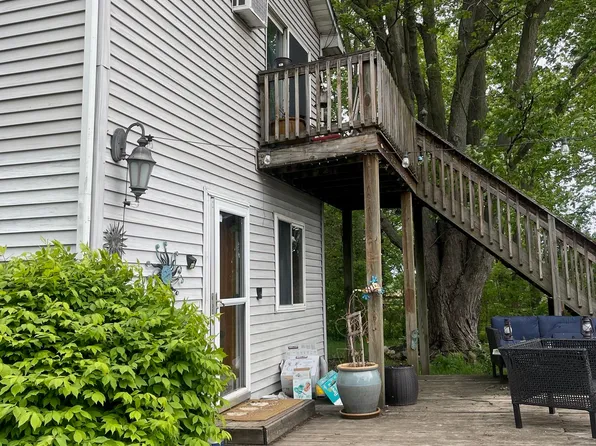 8373 Whittaker Rd, Ypsilanti, MI 48197